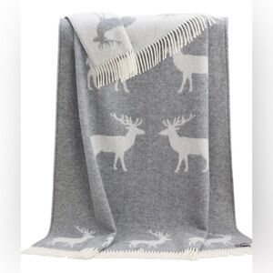 NWT JJ Textile 100% Wool Reversible Stag Blanket 51 x 75 in Gray & Cream Fringe